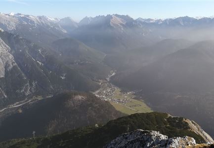 Grosse Arnspitze Blick ins Karwendel - Scharnitz